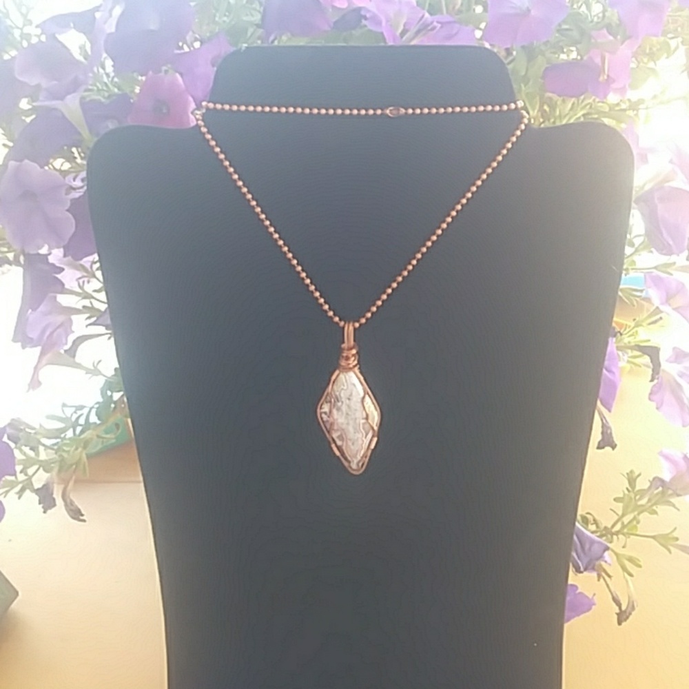 Copper wrapped pendant and necklace